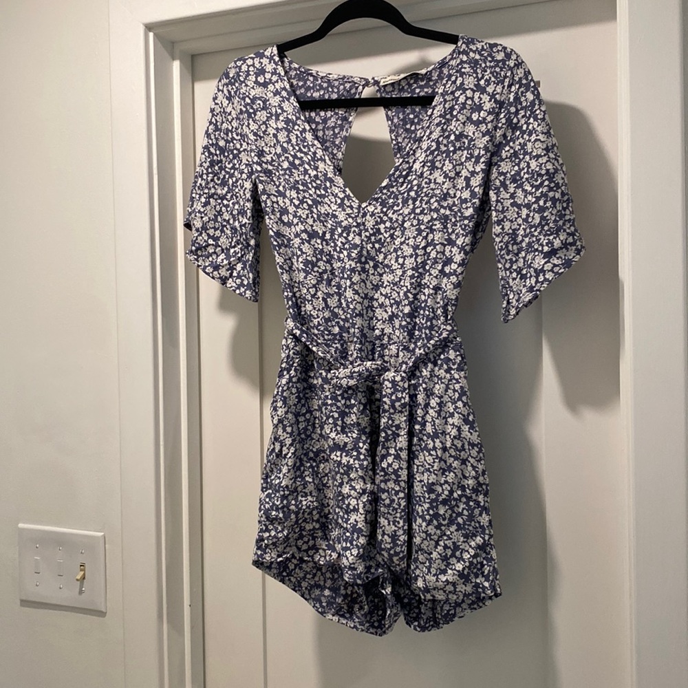 Abercrombie NWT blue floral romper